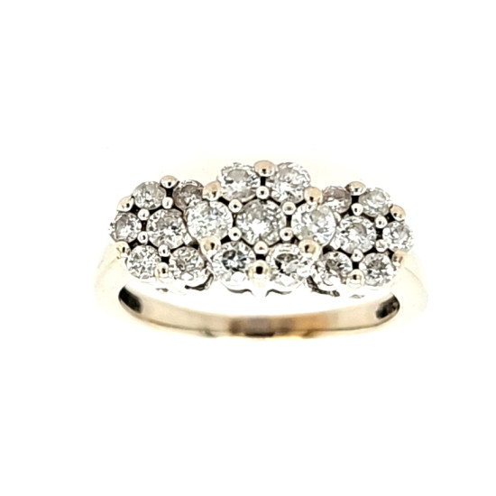 Pre Owned 18ct W/G Diamond Cluster Ring ZR8